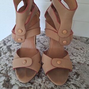 L.A.M.B Leather strappy nude heels sandals size 8.5